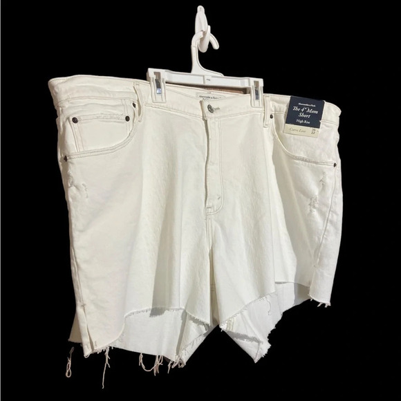 NWT Abercrombie & Fitch White The 4” Mom Short High Rise Size 36 / 22 - Picture 6 of 7